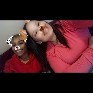 Meet your Posher, Rena